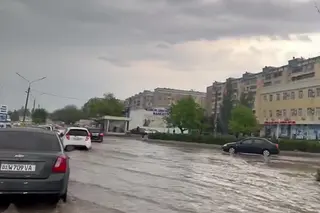 В Ташкенте затопило улицы, здания и метро