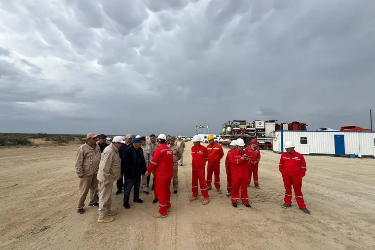 Uzbekneftegaz Reviews Drilling Projects in Ustyurt Region