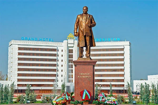 Monument to Sharaf Rashidov opened in Jizzakh