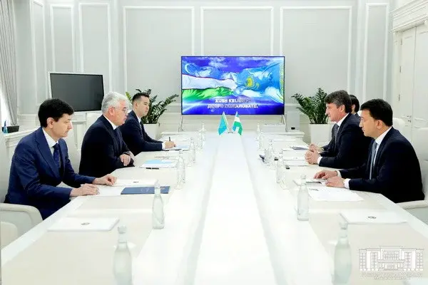 Shavkat Umurzakov meets with the Ambassador of Kazakhstan to Uzbekistan