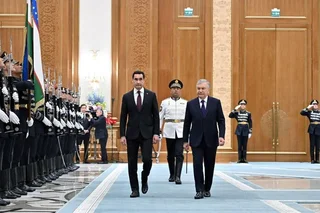 Turkmaniston Prezidenti tantanali kutib olindi