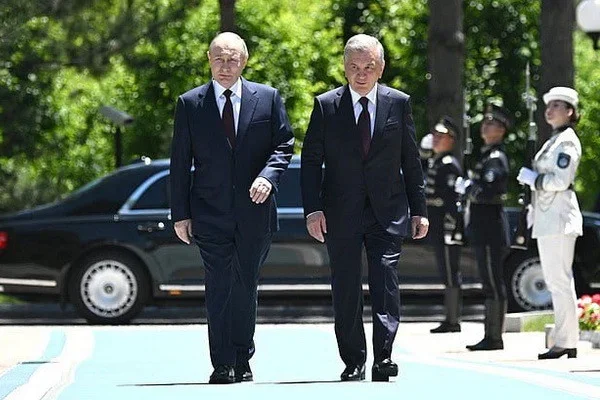Состоялась церемония официальной встречи Президента РФ