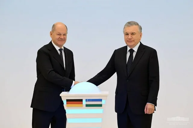 Лидеры Узбекистана и Германии открыли совместную школу управленческих кадров