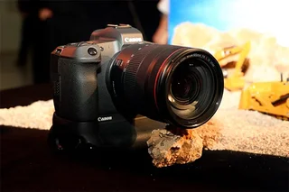 Canon presents new full-frame mirrorless EOS R camera in Uzbekistan