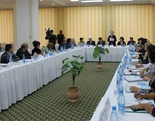 Uzbek capital hosts forum on fighting HIV