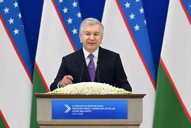 Президент Шавкат Мирзиёев Хоразмлик тадбиркорлар билан очиқ мулоқот ўтказмоқда