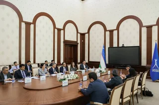 Uzbek Central Bank and Visa Discuss Apple Pay Integration