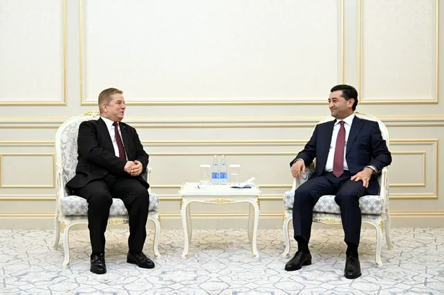Uzbekistan’s Foreign Minister Meets Outgoing Palestinian Ambassador