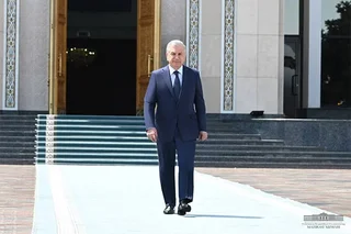 Ўзбекистон Президенти Озарбайжонга жўнаб кетди