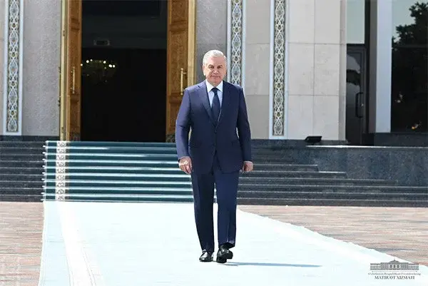 Ўзбекистон Президенти Озарбайжонга жўнаб кетди