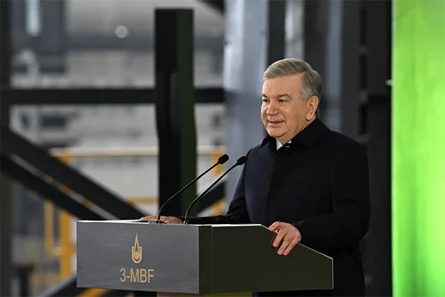 Президент Олмалиқда учинчи мисни қайта ишлаш заводини ишга туширди