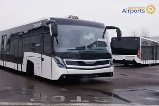 Аэропорт «Ташкент» получил новые перронные автобусы