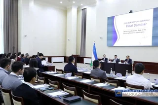 Meetings and seminars were organized with representatives of the Bank of Korea and the Institute for the Development of International Cooperation