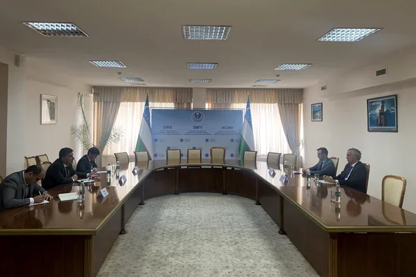 ISMI hosts a meeting with experts from the European Institute for Peace