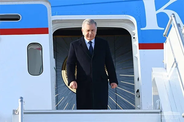 President of Uzbekistan arrives in the Russian Federation
