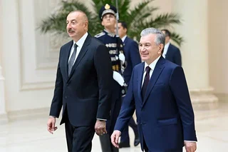 Prezident Shavkat Mirziyoyev Ozarbayjonga davlat tashrifini boshladi