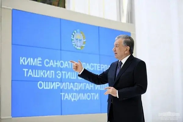 President becomes acquainted with promising projects in the chemical industry