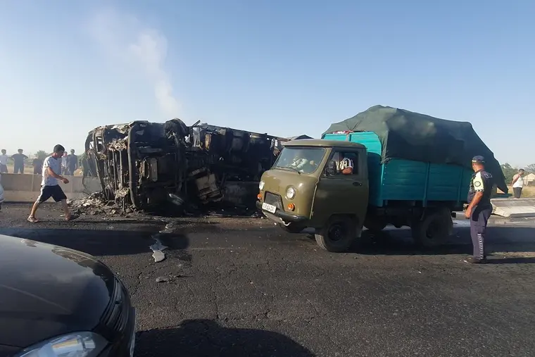 В Самаркандской области водитель погиб в ДТП с грузовиком