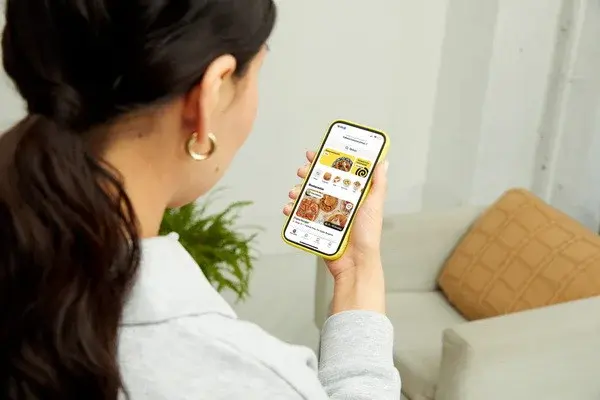 Сервис Yandex Eats запустился в Андижане