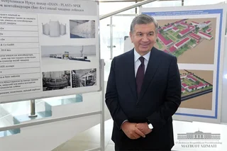 Президент Узбекистана продолжил визит в Каракалпакстан