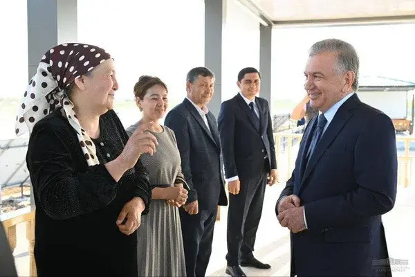 Президент встретился с хорезмскими фермерами