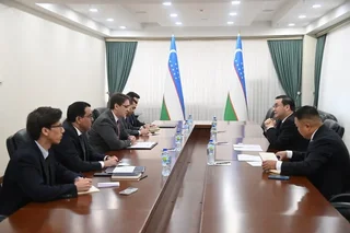 Uzbekistan’s Deputy Foreign Minister Bobur Usmanov Meets with Mongolian Ambassador Daadankhuu Batbaatar
