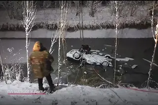 Nexia car falls into the canal