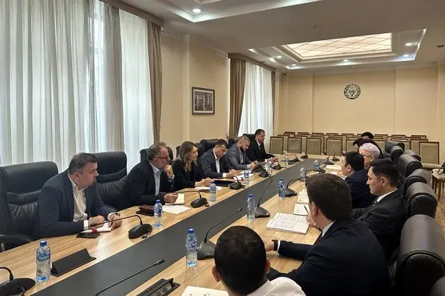 O'zbekiston Coca-Cola Ichimligi bilan hamkorlikni muhokama qildi
