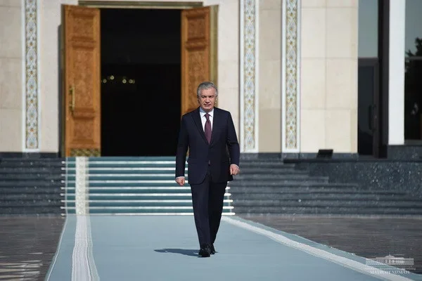 O‘zbekiston Prezidenti amaliy tashrif bilan Qozog‘istonga jo‘nab ketdi
