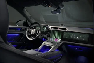 Porsche представил салон будущего в новом Cayenne Electric