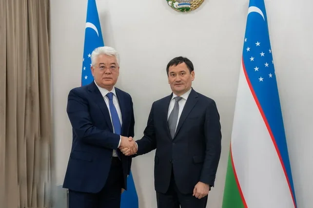 Uzbekistan’s Minister of Transport holds talks with the Ambassador of Kazakhstan