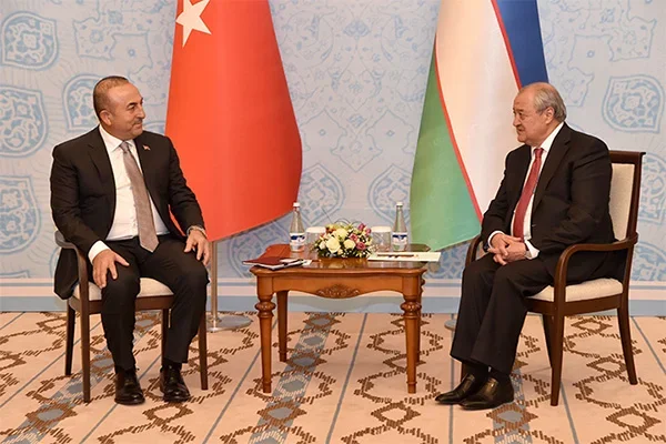 Uzbek, Turkish FMs consider bilateral relations