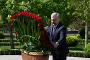 Мирзиёев почтил память Амира Темура