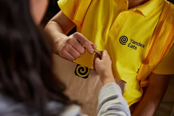 Yandex Eats и Korzinka Go объявили о партнерстве в Узбекистане