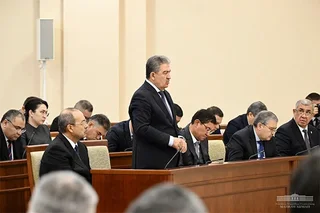 Президент: автомобиллар ҳашаматга айланиши керак