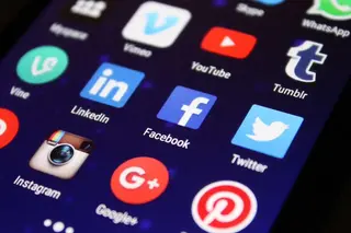 Gallup: moderate social media use tied to better wellbeing
