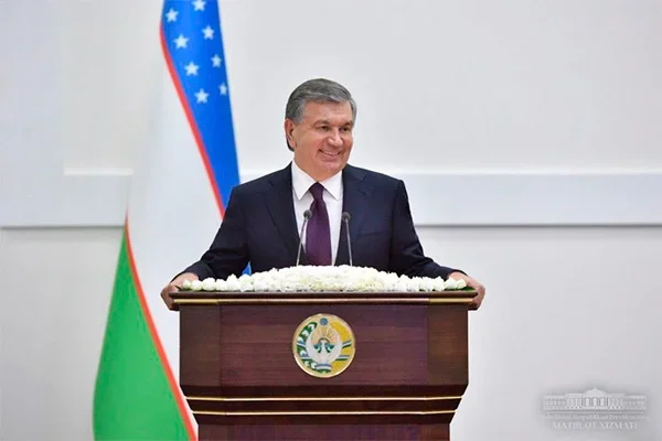 Президент предложил вернуть памятник Сабиру Рахимову на прежнее место