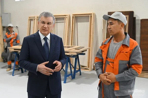 Shavkat Mirziyoyev visits the Youth Industrial and Entrepreneurial Zone