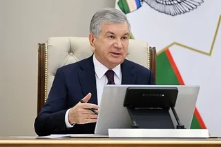 Prezident Navoiy xalqaro aeroporti va aviatsiya sanoatini oʻzgartirish rejalarini koʻrib chiqdi