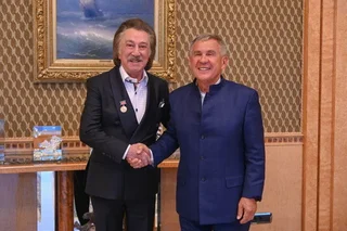 Фарруху Закирову вручили нагрудный знак «Народный артист Татарстана»