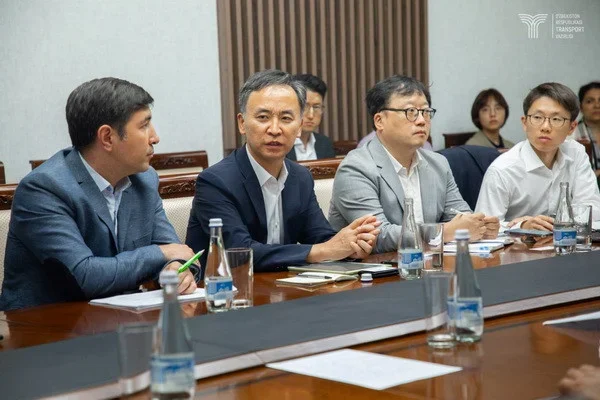 A meeting was organized on the construction project of the Tashkent-Andijan toll road