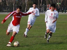 Neftchi exodus troubles long-serving Sarkisyan