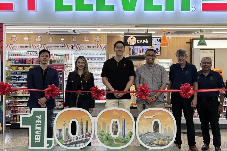 7-Eleven Hits 1,000 CAFé Stores, Expands Airport Convenience Experience at KLIA