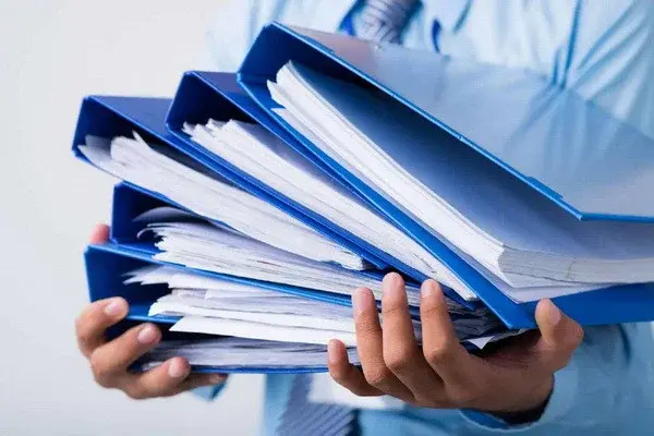 The practice of requesting unnecessary documents when issuing an identity card to be eliminated