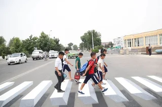 В Намангане появились пешеходные переходы в 3D-формате