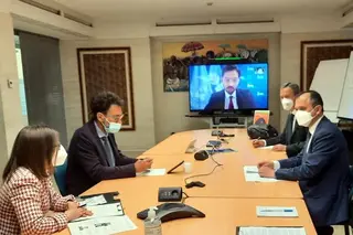 Gayrat Fozilov visits the headquarters of the International Fund for Agricultural Development