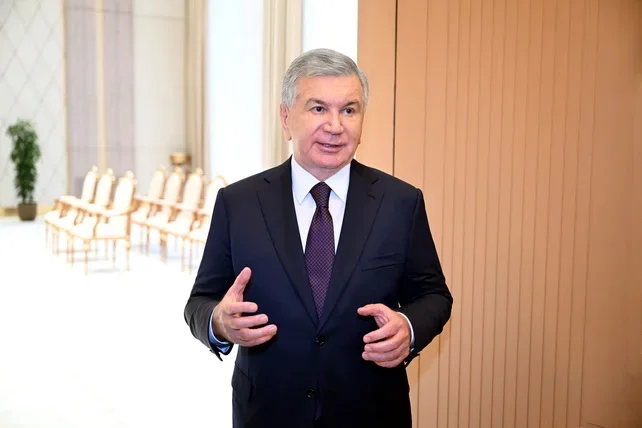 Mirziyoyev reviews Fergana airport modernization project