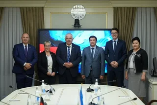 Сенатда Германия делегацияси билан учрашув ўтказилди