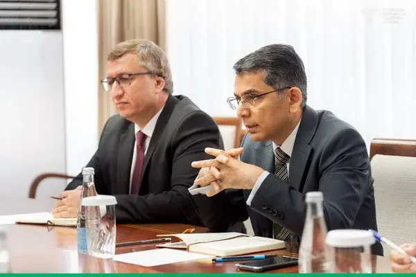 Министр транспорта встретился с послом Пакистана