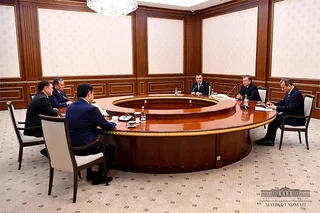 Президент Узбекистана встретился с торага Жогорку Кенеша Кыргызстана
